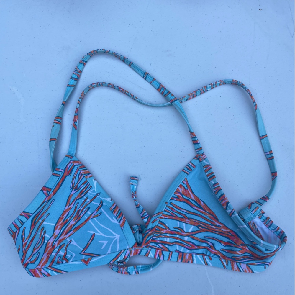 Jolyn bikini top
Triangle tie
Size small